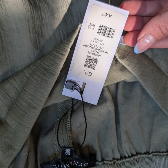 Dynamite Sage Green Women's High Waist Olive Crinkle Shorts New With Tags Large - Picture 5 of 5